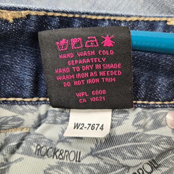 Rock&Roll Cowgirl Women's Jeans Studded Boyfriend size 28 Cutoff 29.25 Inseam - Picture 14 of 16